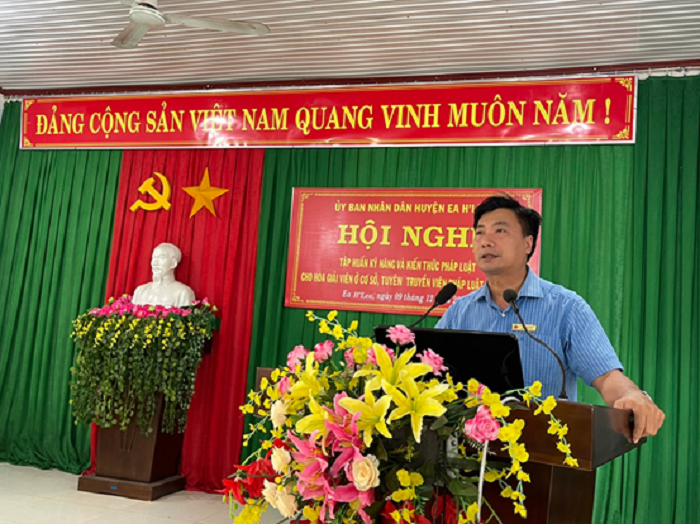Hoi nghi tap huan phap luat thi tran Ea Drang 2
